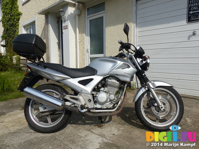 FZ005166 Side view used Honda CBF 250 for sale